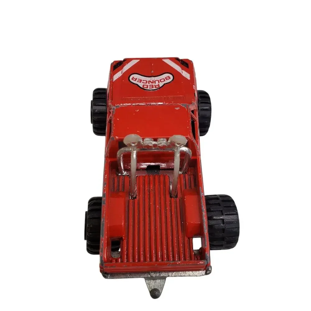 Road Champs GMC High Roller Red Bouncer 1982 Diecast Truck 1/64 Scale